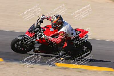 media/Oct-08-2022-SoCal Trackdays (Sat) [[1fc3beec89]]/Turn 9 Inside (10am)/